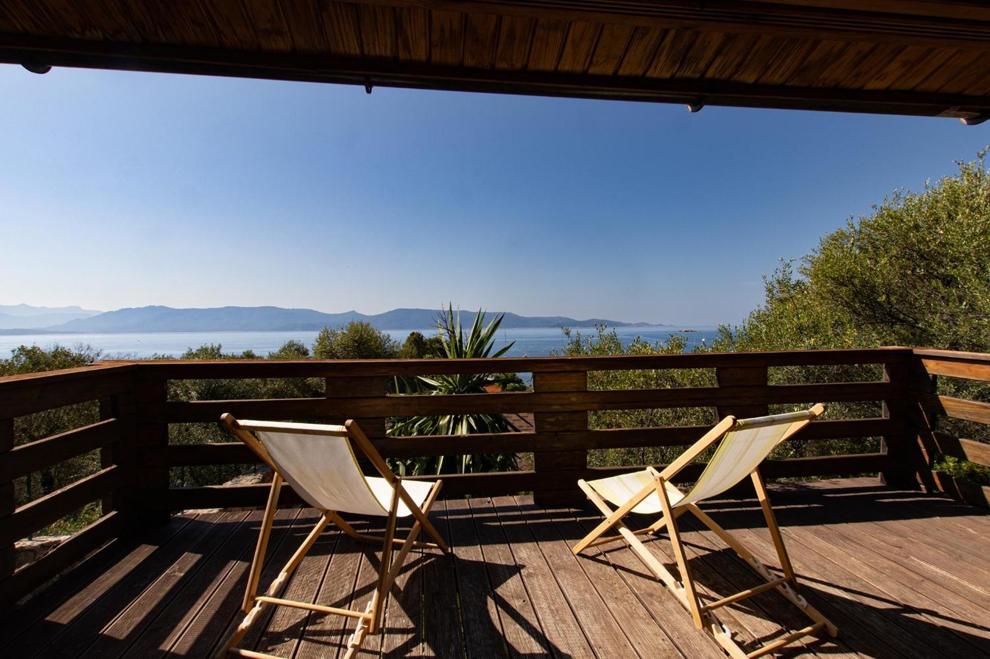 Mare E Monti Chalets Porto Pollo Exterior photo